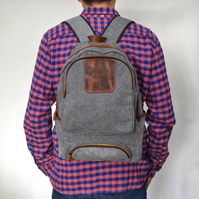 Mochila de lona y cuero, foto 4 de 9