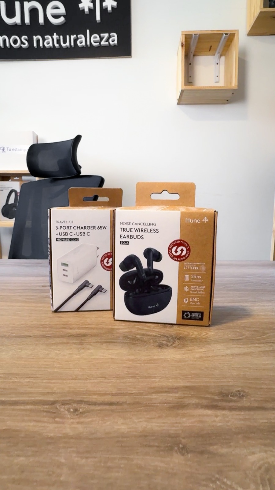 KIT PREMIUM HUNE: Auriculares inalambricos SOJA + Cargador 65W + Cable tipo C-C, foto 1 de 3