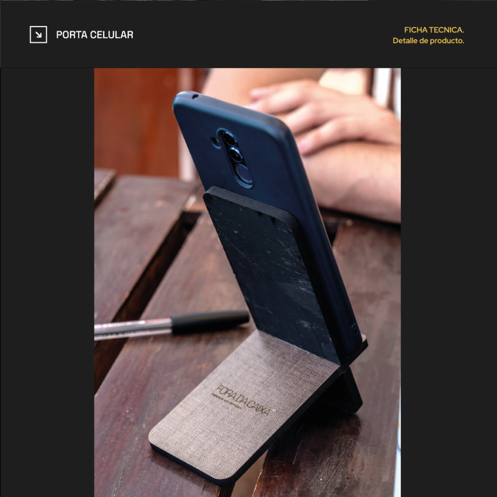 Porta celular grabado, foto 3 de 4