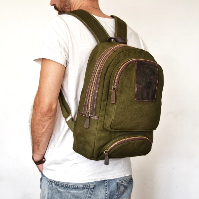 Mochila de lona y cuero, foto 1 de 9