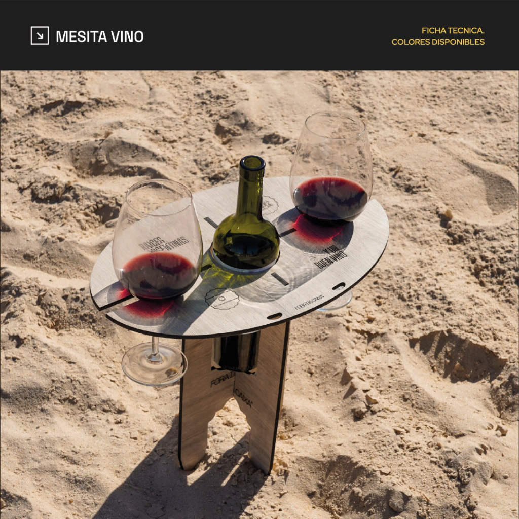 Mesa de vino con porta copas 