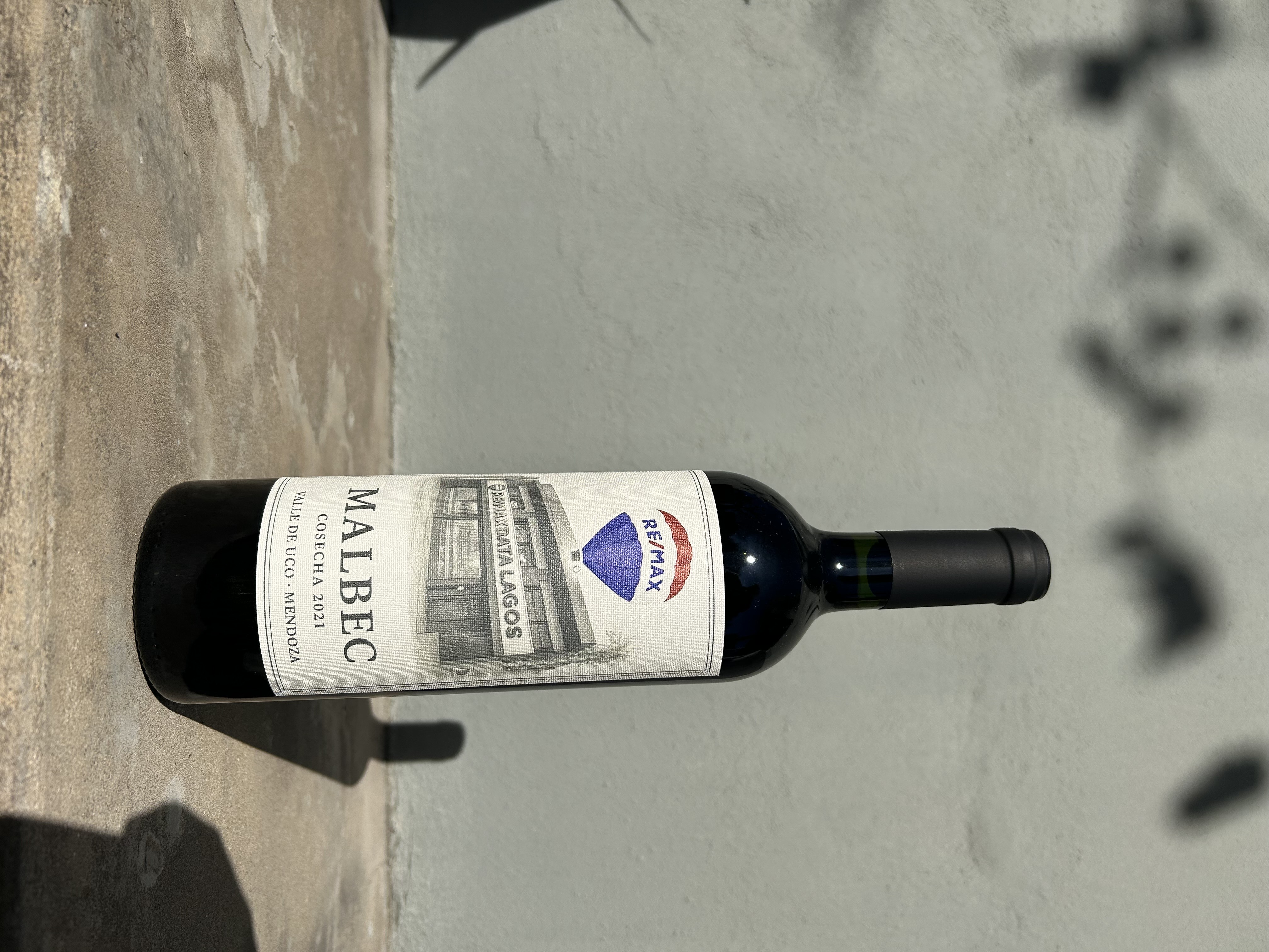Vino con Etiqueta Personalizada , foto 1 de 4